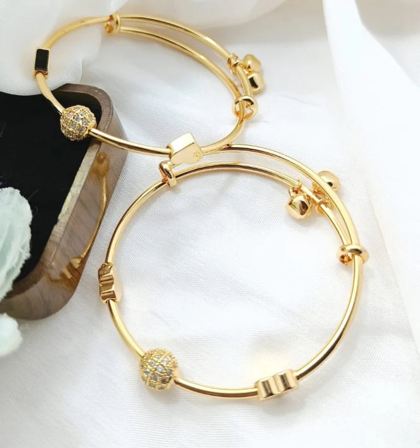 Heart Ball Gold Bangle Bracelet