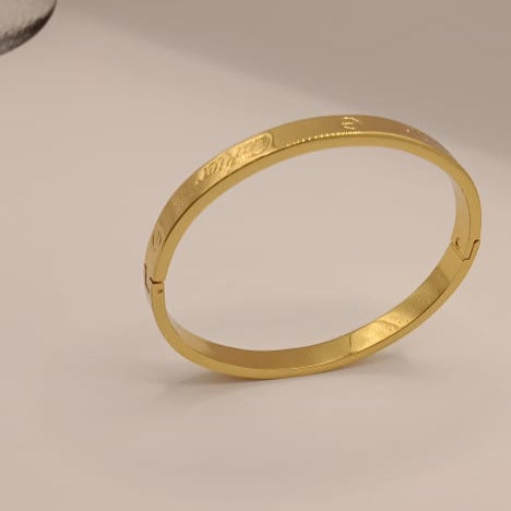 Classic Cute Bear Stainless Steel Bracelets Bangles For Women Men Luxury Fashion